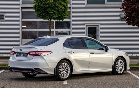 Toyota Camry, 2018 год, 2 355 000 рублей, 6 фотография