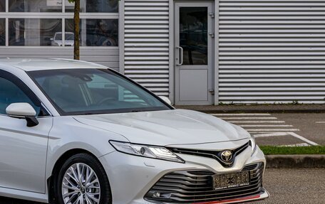 Toyota Camry, 2018 год, 2 355 000 рублей, 7 фотография
