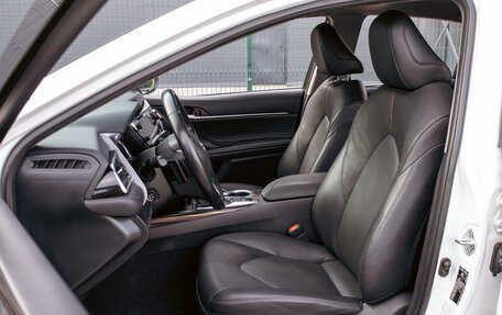 Toyota Camry, 2018 год, 2 355 000 рублей, 11 фотография