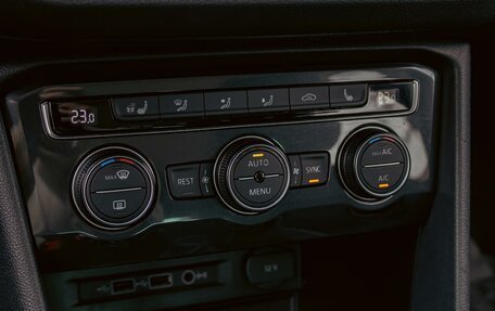 Volkswagen Tiguan II, 2020 год, 2 795 000 рублей, 15 фотография