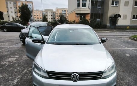 Volkswagen Jetta VI, 2013 год, 800 000 рублей, 2 фотография