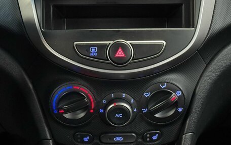 Hyundai Solaris II рестайлинг, 2014 год, 1 025 000 рублей, 19 фотография