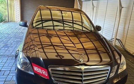Mercedes-Benz E-Класс, 2010 год, 1 650 000 рублей, 2 фотография
