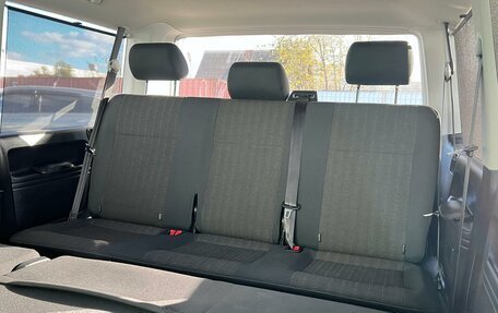 Volkswagen Caravelle T6 рестайлинг, 2016 год, 2 570 000 рублей, 7 фотография