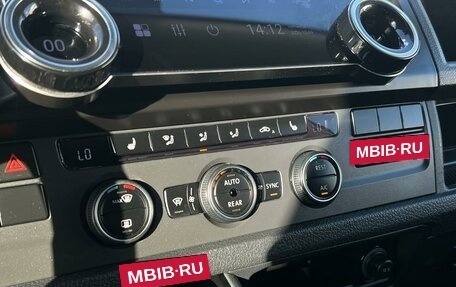Volkswagen Caravelle T6 рестайлинг, 2016 год, 2 570 000 рублей, 19 фотография