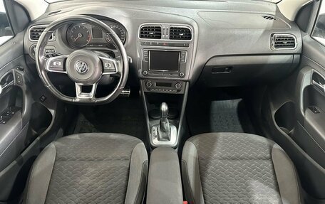 Volkswagen Polo VI (EU Market), 2018 год, 1 155 000 рублей, 9 фотография