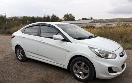 Hyundai Solaris II рестайлинг, 2012 год, 670 000 рублей, 6 фотография