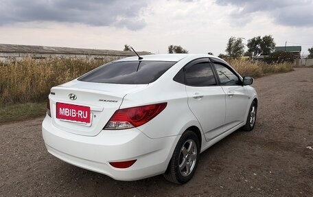 Hyundai Solaris II рестайлинг, 2012 год, 670 000 рублей, 3 фотография