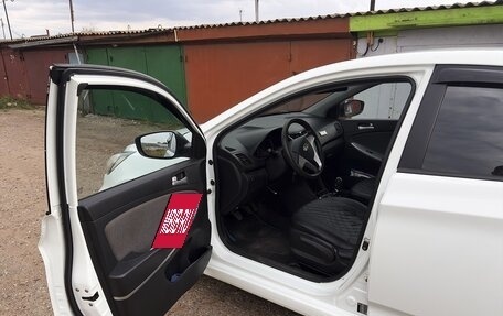 Hyundai Solaris II рестайлинг, 2012 год, 670 000 рублей, 8 фотография