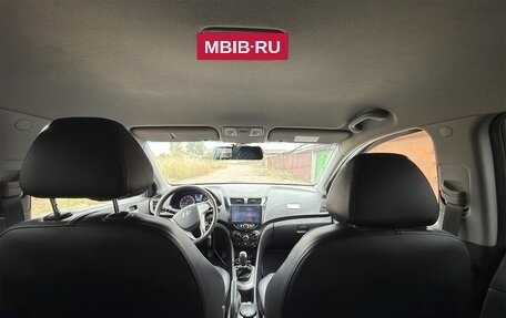 Hyundai Solaris II рестайлинг, 2012 год, 670 000 рублей, 13 фотография