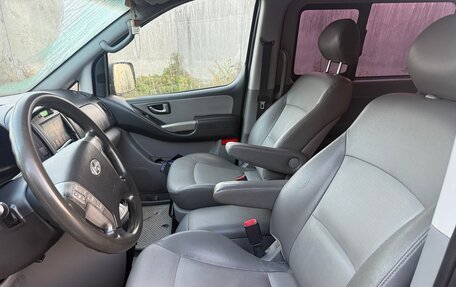 Hyundai Grand Starex Grand Starex I рестайлинг 2, 2011 год, 1 600 000 рублей, 8 фотография