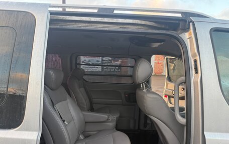 Hyundai Grand Starex Grand Starex I рестайлинг 2, 2011 год, 1 600 000 рублей, 11 фотография