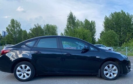 Opel Astra J, 2013 год, 700 000 рублей, 1 фотография