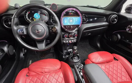 MINI Cabrio, 2023 год, 2 100 000 рублей, 8 фотография