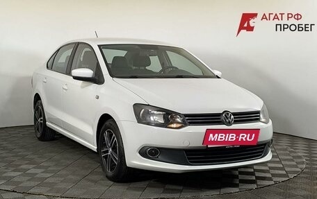 Volkswagen Polo VI (EU Market), 2013 год, 880 000 рублей, 3 фотография