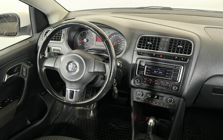 Volkswagen Polo VI (EU Market), 2013 год, 880 000 рублей, 11 фотография