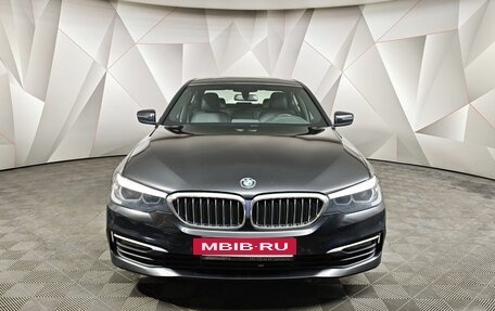 BMW 5 серия, 2019 год, 2 679 000 рублей, 3 фотография