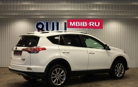 Toyota RAV4, 2018 год, 2 750 000 рублей, 10 фотография