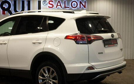 Toyota RAV4, 2018 год, 2 750 000 рублей, 14 фотография