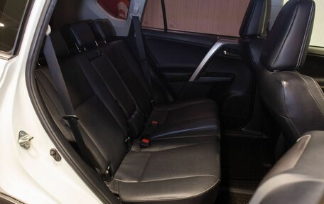 Toyota RAV4, 2018 год, 2 750 000 рублей, 30 фотография