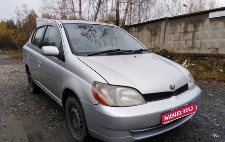 Toyota Platz, 2001 год, 255 000 рублей, 1 фотография