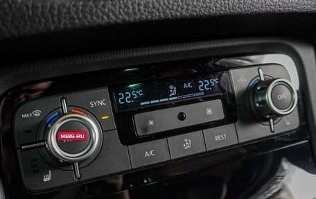 Volkswagen Touareg III, 2013 год, 2 249 000 рублей, 15 фотография
