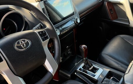 Toyota Land Cruiser Prado 150 рестайлинг 2, 2016 год, 3 900 000 рублей, 10 фотография