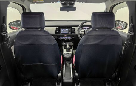 Honda Fit, 2021 год, 1 800 000 рублей, 20 фотография