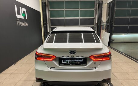 Toyota Camry, 2017 год, 2 490 000 рублей, 5 фотография