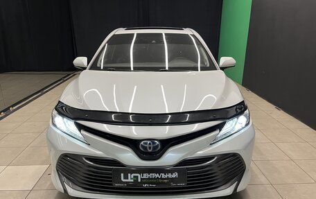 Toyota Camry, 2017 год, 2 490 000 рублей, 2 фотография