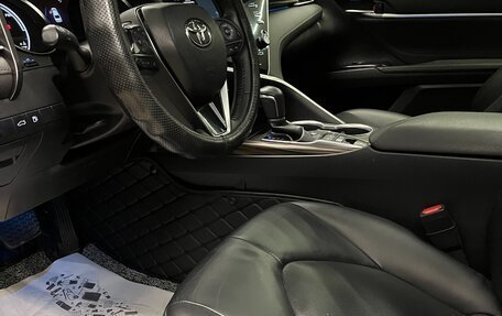 Toyota Camry, 2017 год, 2 490 000 рублей, 8 фотография