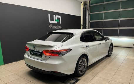 Toyota Camry, 2017 год, 2 490 000 рублей, 6 фотография