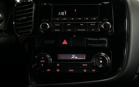 Mitsubishi Outlander III рестайлинг 3, 2013 год, 1 110 000 рублей, 16 фотография
