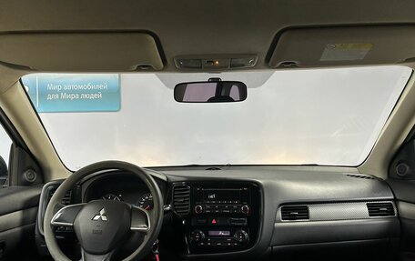 Mitsubishi Outlander III рестайлинг 3, 2013 год, 1 110 000 рублей, 13 фотография