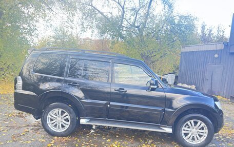 Mitsubishi Pajero IV, 2012 год, 2 300 000 рублей, 3 фотография