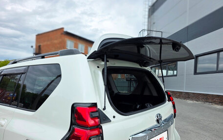 Toyota Land Cruiser Prado 150 рестайлинг 2, 2018 год, 3 950 000 рублей, 12 фотография
