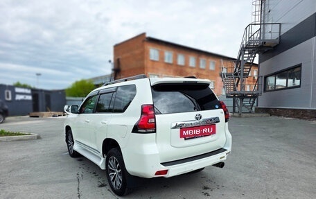 Toyota Land Cruiser Prado 150 рестайлинг 2, 2018 год, 3 950 000 рублей, 5 фотография
