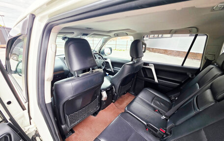 Toyota Land Cruiser Prado 150 рестайлинг 2, 2018 год, 3 950 000 рублей, 19 фотография