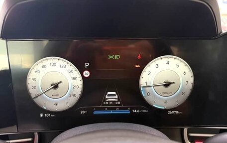 Hyundai Elantra, 2023 год, 1 315 000 рублей, 14 фотография