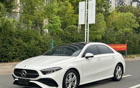 Mercedes-Benz A-Класс, 2023 год, 2 000 001 рублей, 1 фотография