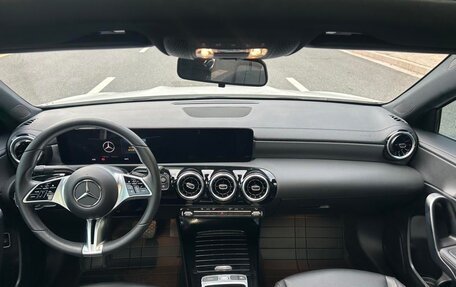 Mercedes-Benz A-Класс, 2023 год, 2 000 001 рублей, 7 фотография