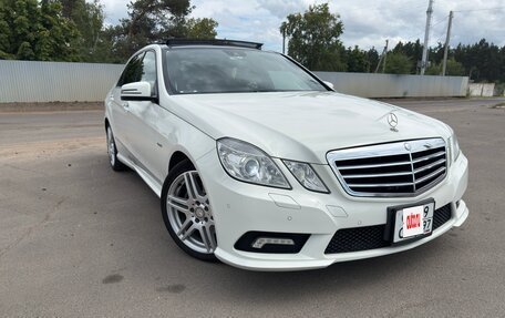 Mercedes-Benz E-Класс, 2011 год, 2 000 000 рублей, 5 фотография