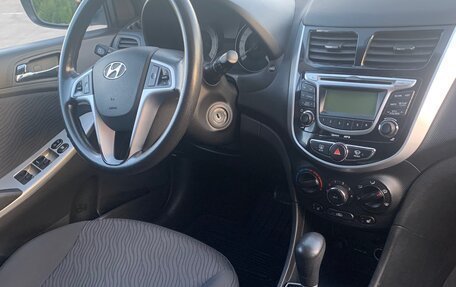 Hyundai Solaris II рестайлинг, 2012 год, 750 000 рублей, 6 фотография