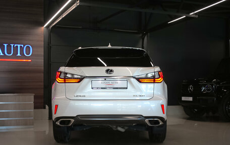 Lexus RX IV рестайлинг, 2019 год, 4 500 000 рублей, 3 фотография