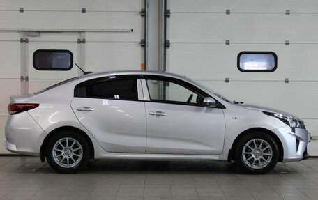 KIA Rio IV, 2021 год, 1 057 000 рублей, 4 фотография
