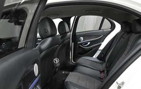 Mercedes-Benz E-Класс, 2016 год, 2 215 000 рублей, 15 фотография