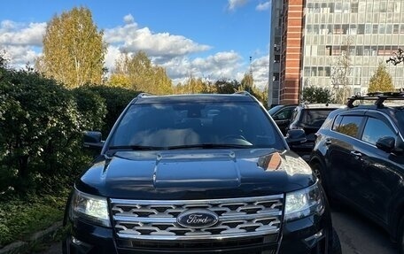Ford Explorer VI, 2018 год, 2 900 000 рублей, 2 фотография