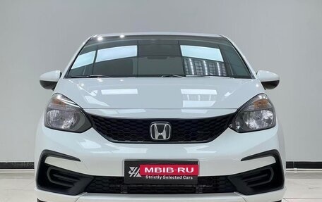 Honda Fit, 2023 год, 1 300 001 рублей, 2 фотография