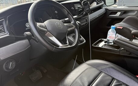 Volkswagen Multivan T6 рестайлинг, 2021 год, 7 600 000 рублей, 5 фотография