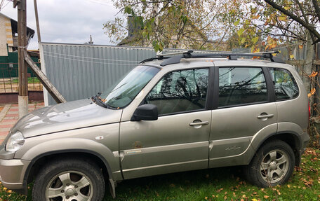 Chevrolet Niva I рестайлинг, 2012 год, 550 000 рублей, 3 фотография
